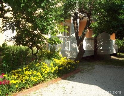 Apartmaji Rašović Kumbor, zasebne nastanitve v mestu Kumbor, Črna gora